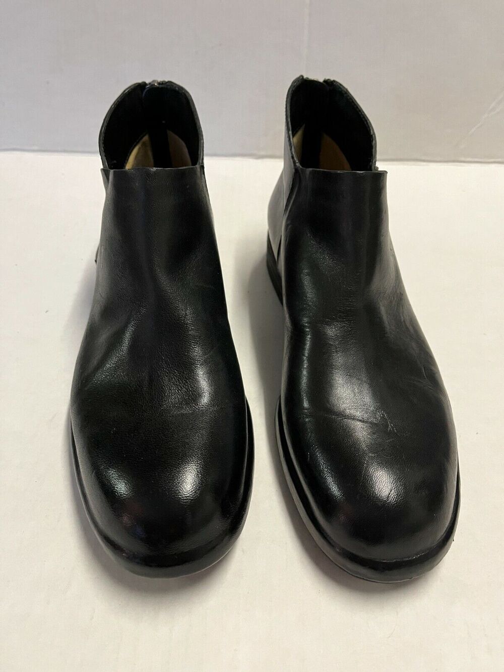 Del Carlo Black Leather Back Zip Ankle Booties Size 36.5 / 6.5  NWOB
